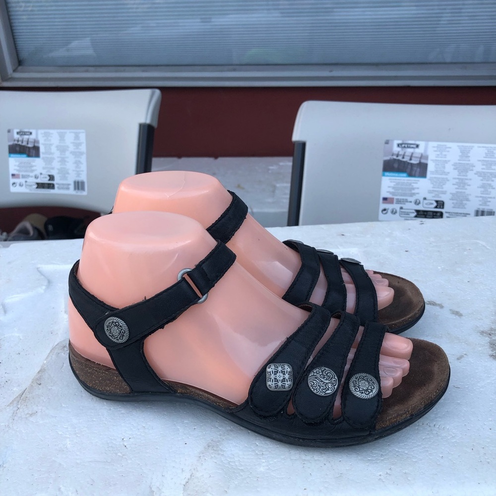 Dansko Jess Black Leather Strappy Slingback Studded Sandal Womens 37/6.5US